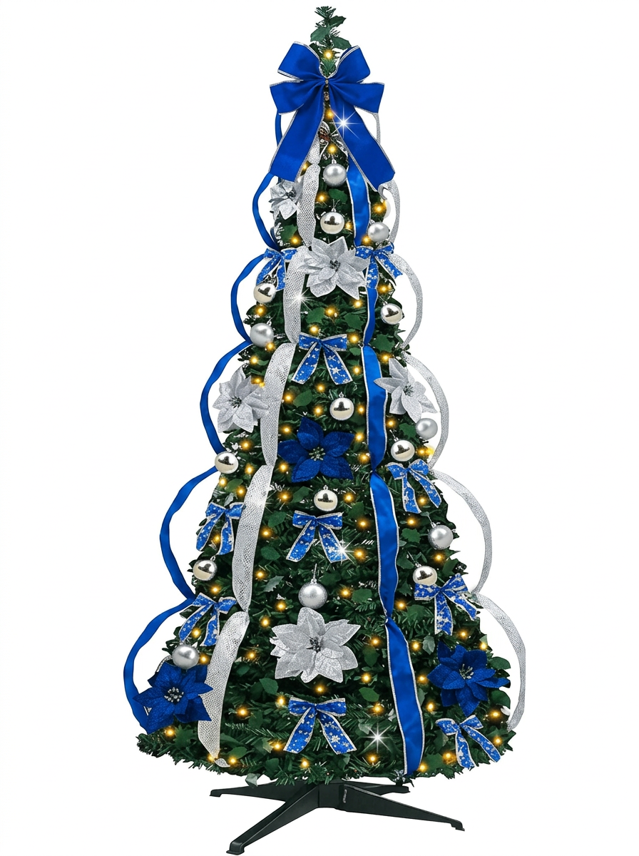 Árvore de Natal Decorada com Fitas Azuis e Bolas Prateadas, com folhagem verde, decoração abundante e base preta, em fundo neutro